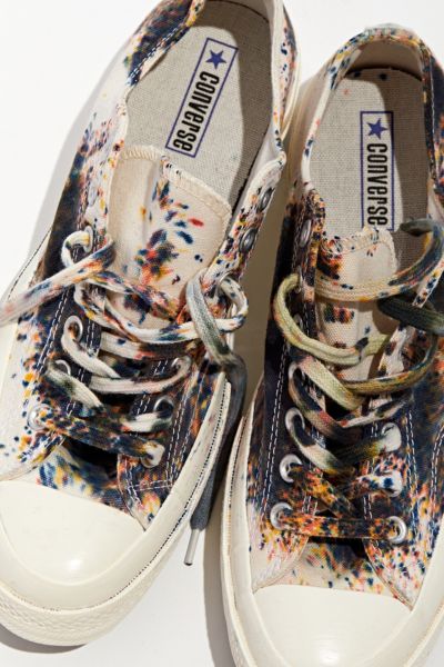 urban outfitters converse