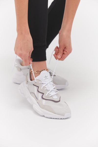 adidas women's ozweego