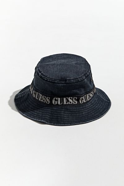 guess bucket hat