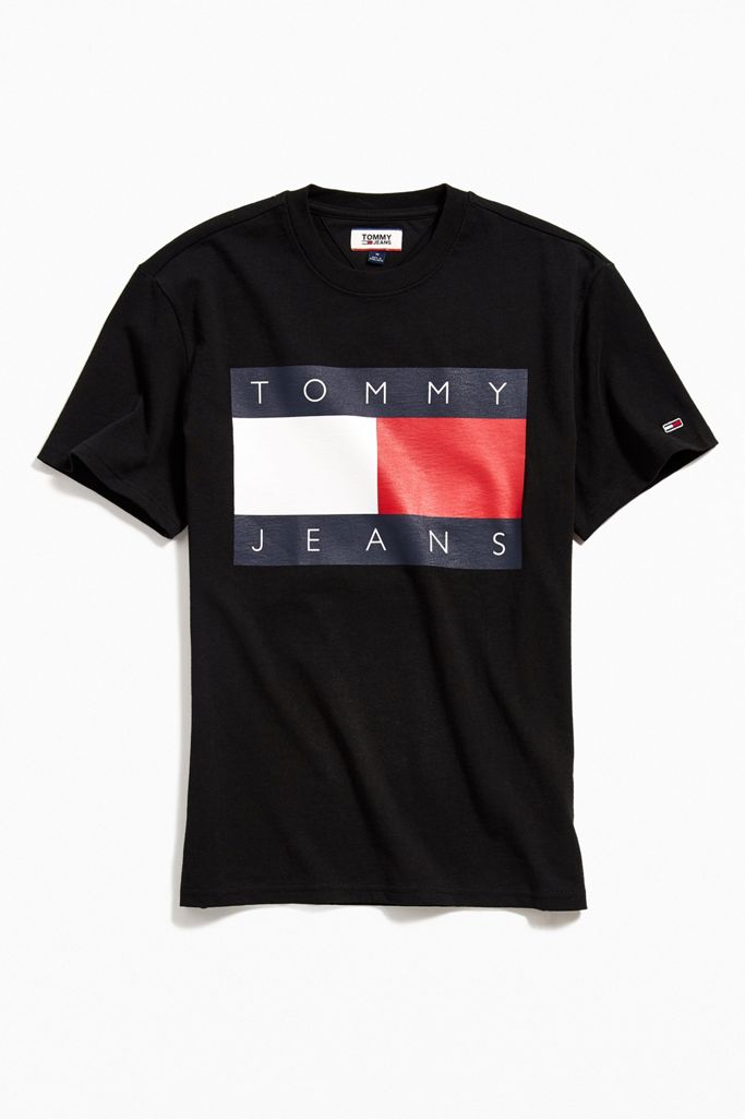 Tommy Jeans Flag Tee | Urban Outfitters