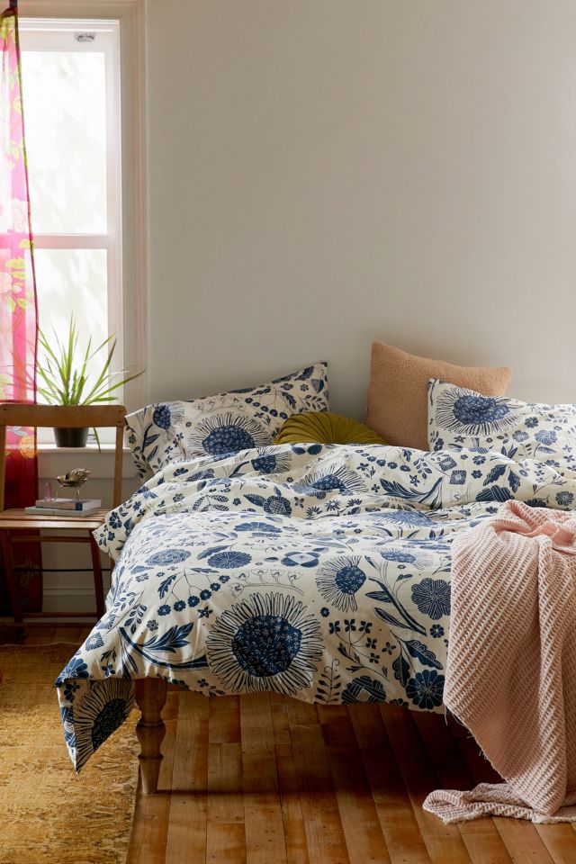 Shelby Woodblock Floral Duvet Set Urban Outfitters