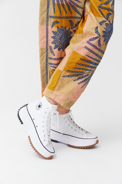 converse run star hike urban outfitters