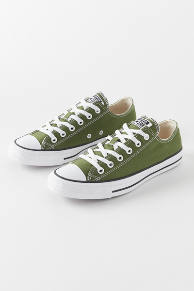 chuck taylor all star seasonal leather low top