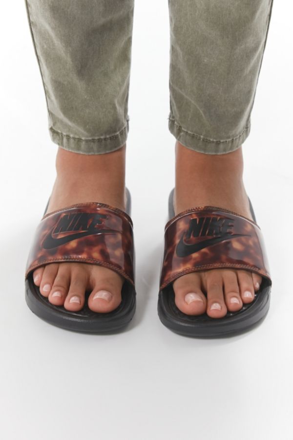 nike benassi slides tortoise