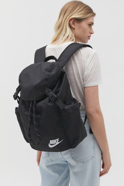 nike heritage rucksack