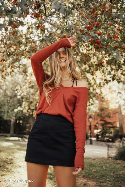 urban outfitters red skirt