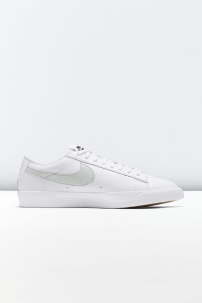 nike blazer low lx men's