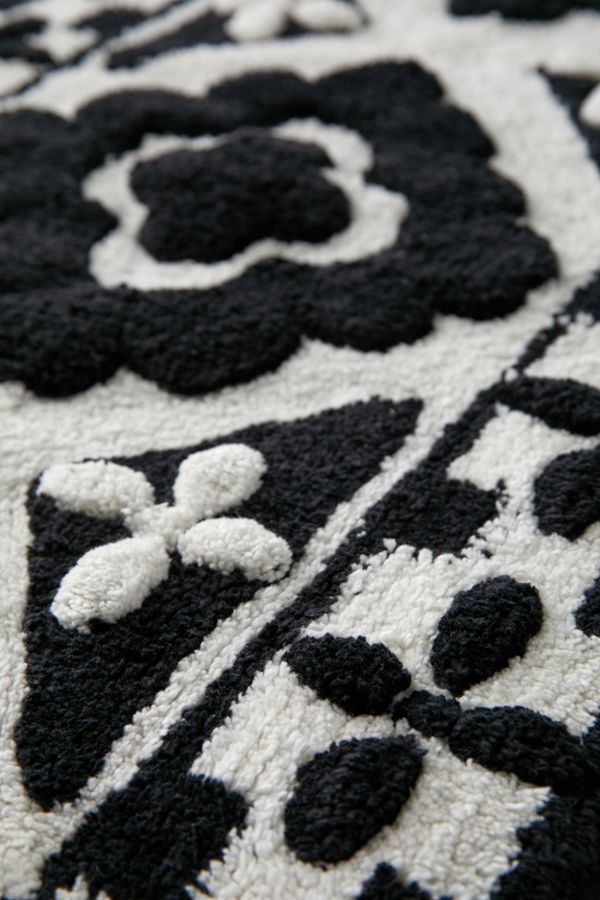 Tinsley Runner Bath Mat Urban Outfitters Canada