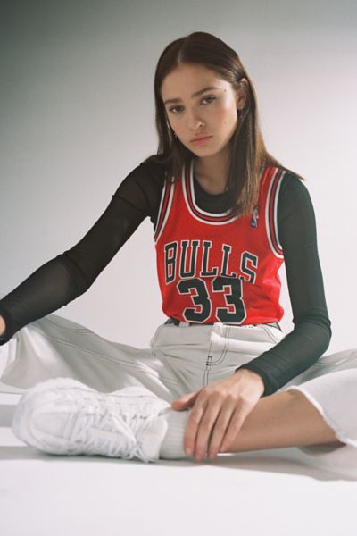 cropped bulls jersey