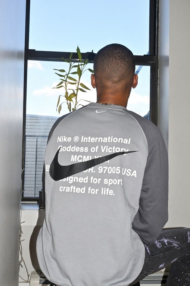 nike swoosh crew neck sweat in grey