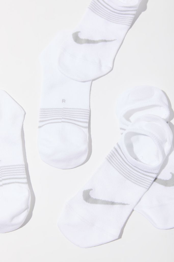 Nike Everyday Plus Lightweight Ankle Sock 3-Pack | Urban Outfitters