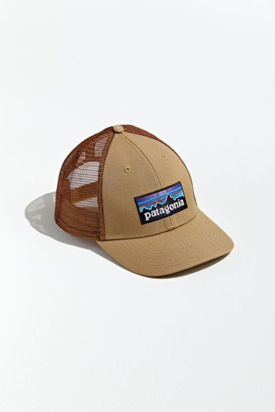 maroon patagonia hat