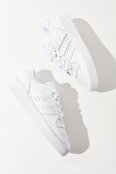 adidas originals rivalry low sneakers in white
