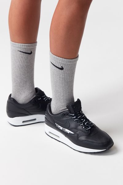 nike socks urban outfitters