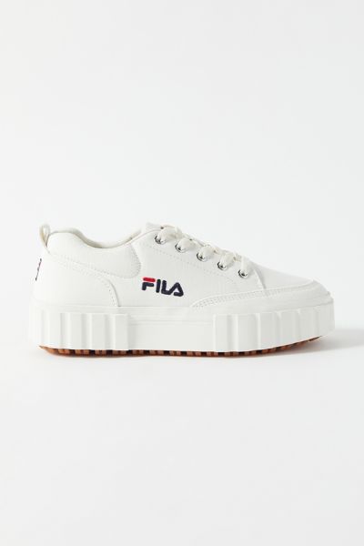 fila sandblast low platform sneaker