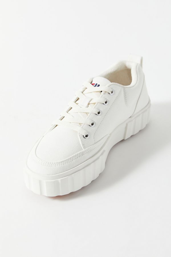 FILA Sandblast Low Sneaker | Urban Outfitters