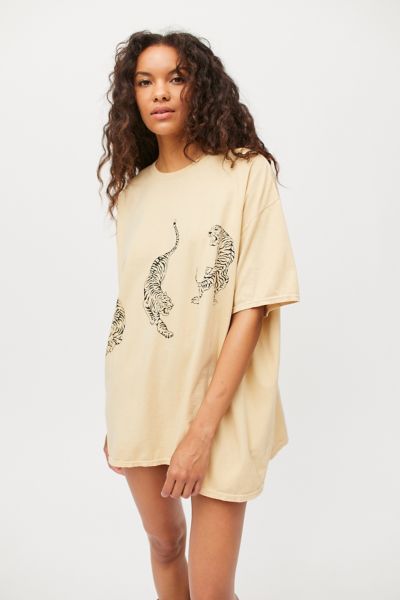 tiger shirt urban outfitters