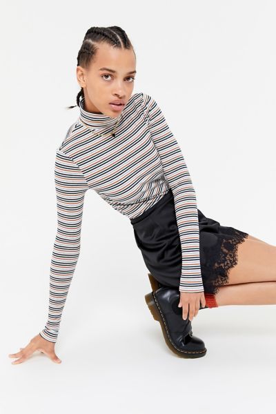 UO Eloise Turtleneck Top | Urban Outfitters Canada