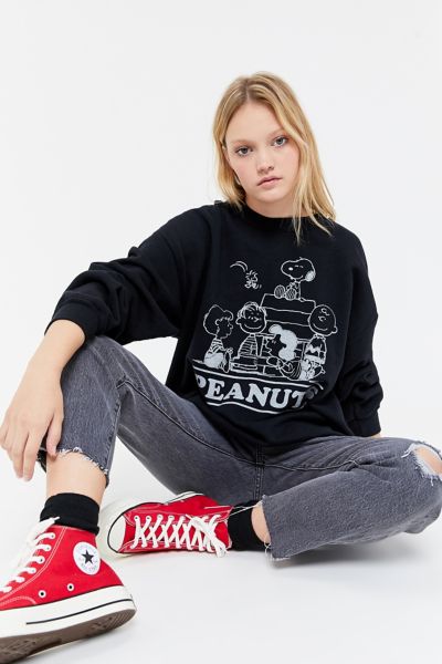 snoopy sweater urban outfitters