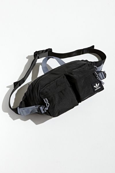 adidas fanny pack urban outfitters