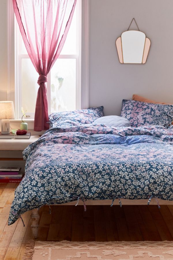 Slide View: 1: Raquel Duvet Cover