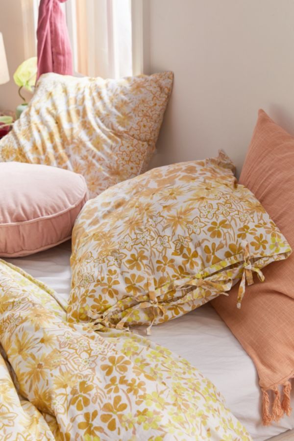 Raquel Floral Sham Set Urban Outfitters Canada