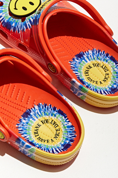 chinatown market crocs tie dye