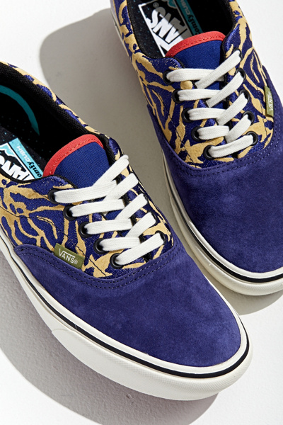 vans era blue sneakers