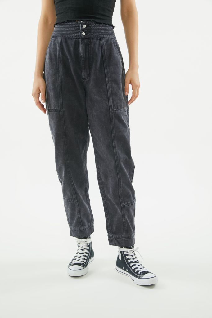 BDG Yaro High-Waisted Carrot Jean – Black Denim | Urban Outfitters Canada