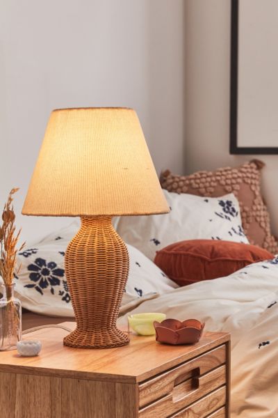 urban outfitters table lamp