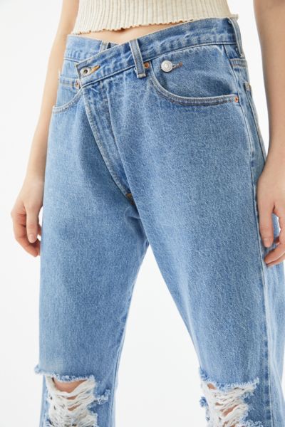 destroyed levi jeans womens