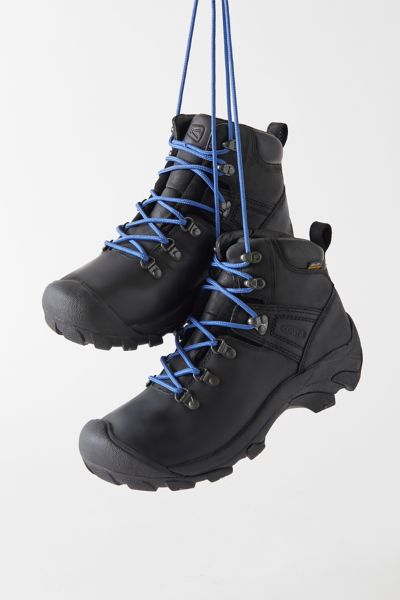 pyrenees boots