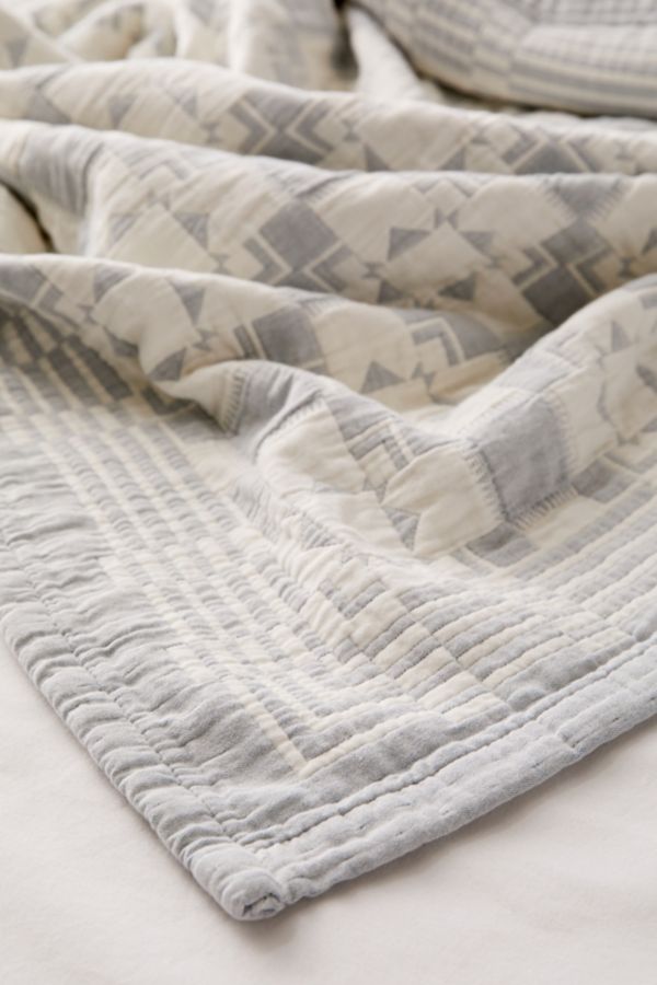 Pendleton Cotton Matelassé Throw Blanket Urban Outfitters