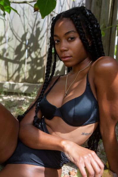 black underwire bikini top