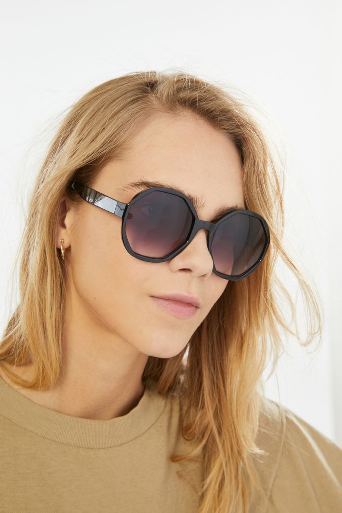 Dion Oversized Round Sunglasses Urban Outfitters