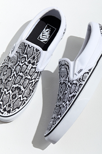 slip on sneaker vans