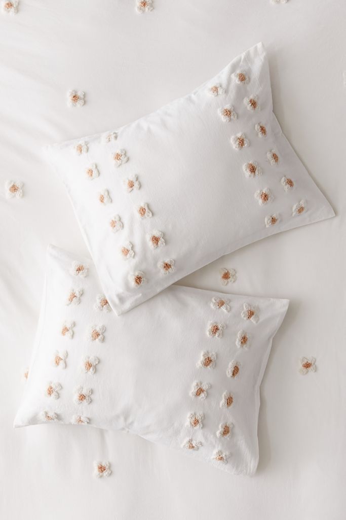 Madelie Tufted Sham Set Urban Outfitters