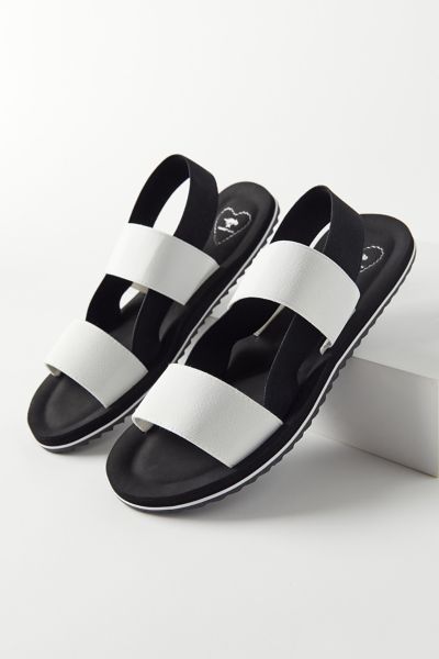 white rocket dog flip flops