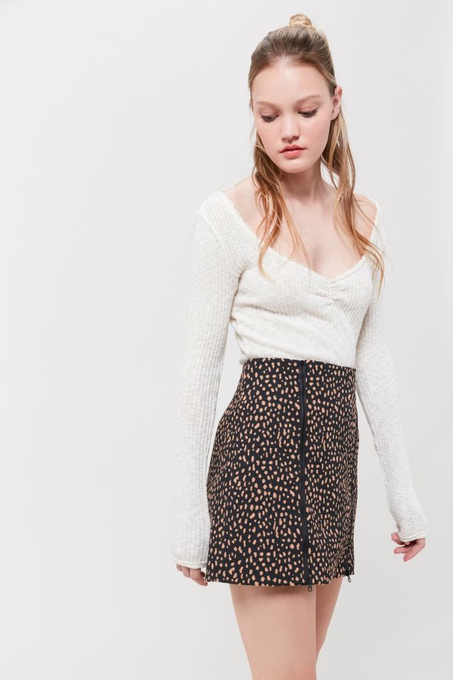 UO Tara Side-Zip Mini Skirt | Urban Outfitters