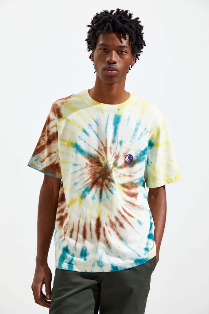 UO Embroidered Pocket Tie-Dye Tee | Urban Outfitters