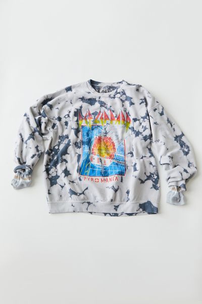 def leppard sweatshirt