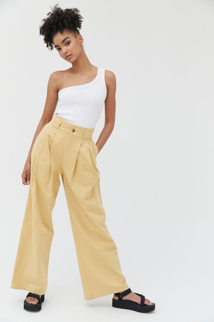 UO Evon Pleated Wide Leg Trouser Pant | Urban Outfitters