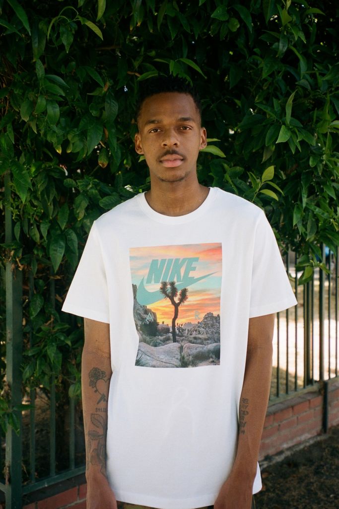 Nike Air Festival Photo Tee | Urban Outfitters