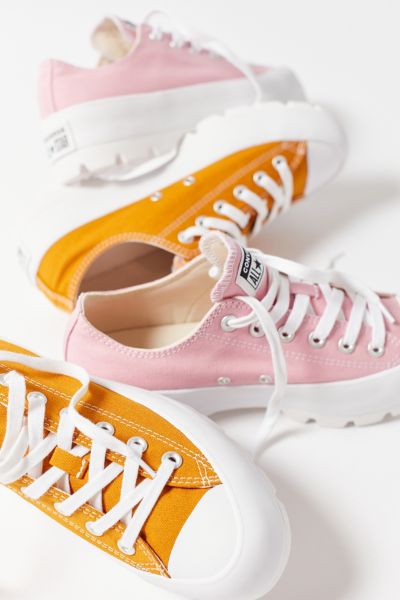 urban outfitters converse