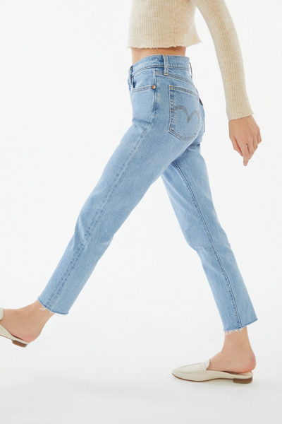 urban outfitters levi's wedgie