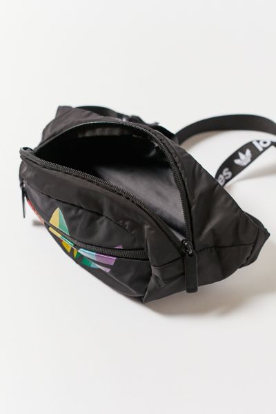 adidas fanny pack urban outfitters