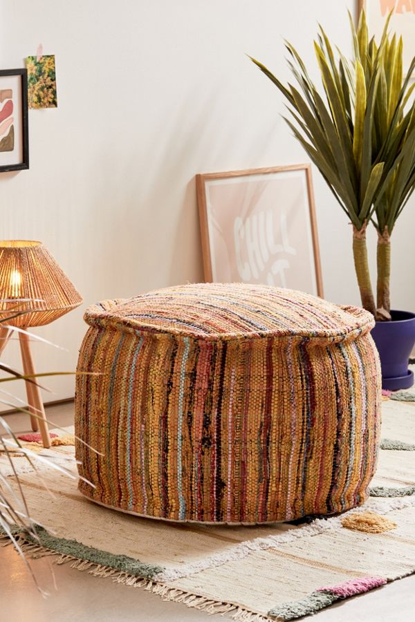 Slide View: 1: Dira Circle Pouf