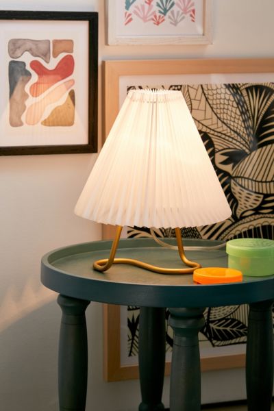 urban outfitters table lamp