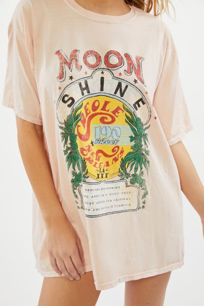 t shirt urban outfitters