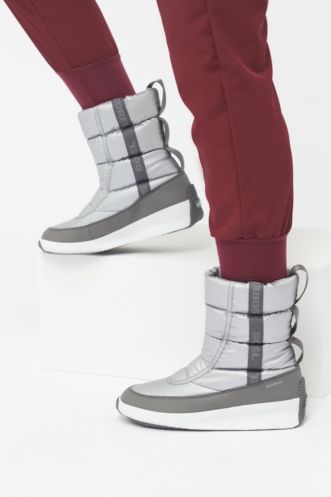 sorel in n out boot